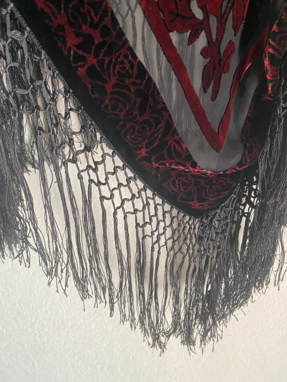 Silk Gothic Romantic Burgundy Red Velvet Floral Sheer Shawl Wrap Macrame Fringe - Picture 4 of 10